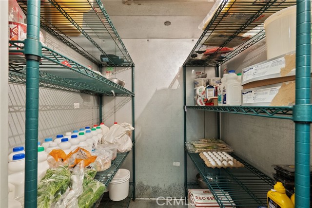 5466 Wilshire Boulevard, Los Angeles CA: https://media.crmls.org/medias/fe6f3b56-3efe-42f2-bb9a-850ae169bc97.jpg