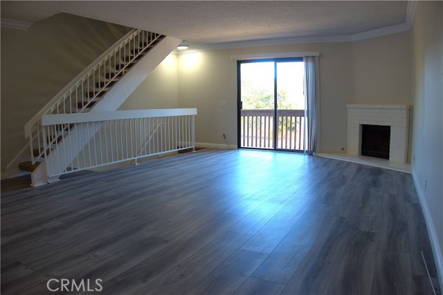 Detail Gallery Image 7 of 24 For 5250 Colodny Dr #12,  Agoura Hills,  CA 91301 - 3 Beds | 3/1 Baths