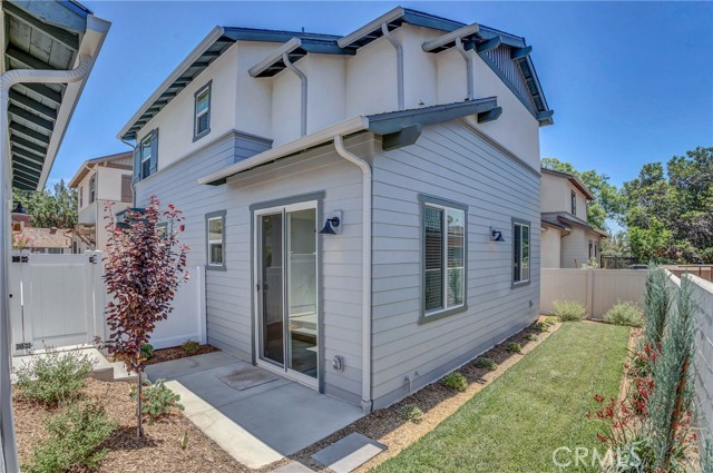 617 E Walnut Avenue, Monrovia CA: https://media.crmls.org/medias/fe6fbea6-b6e3-4fb5-b146-bd7da751924e.jpg
