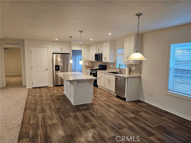 18660 Tereticornis Avenue, Lake Elsinore CA: https://media.crmls.org/medias/fe6fc00a-3c87-4724-8a2a-691dd818c17a.jpg