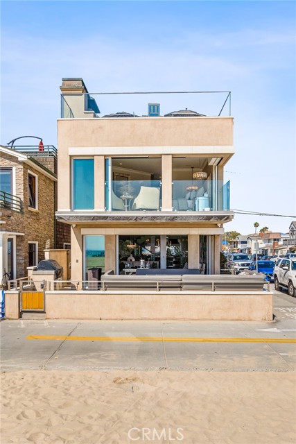 2800 W Oceanfront, Newport Beach, California 92663, 4 Bedrooms Bedrooms, ,4 BathroomsBathrooms,Residential Lease,For Rent,2800 W Oceanfront,CRPW23160907