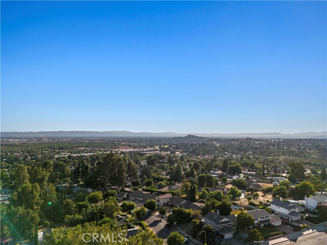 10685 Ledeen Drive, Lakeview Terrace CA: https://media.crmls.org/medias/fe70293d-b60d-402e-b29f-966e5b2b0866.jpg