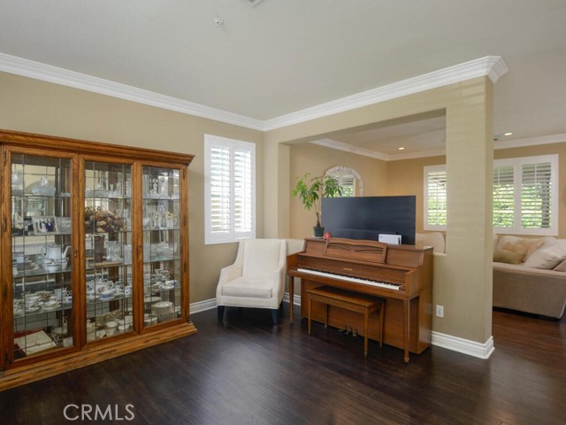 Detail Gallery Image 7 of 41 For 5764 Ventana Dr, Fontana,  CA 92336 - 3 Beds | 2/1 Baths