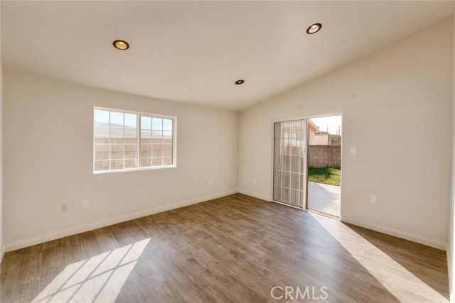 Detail Gallery Image 11 of 15 For 1049 Sanford Ave, Wilmington,  CA 90744 - 3 Beds | 2 Baths