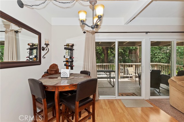 209 Cool Creek Lane, Lake Arrowhead CA: https://media.crmls.org/medias/fe711821-fb1c-491e-8603-fa59efee49a6.jpg