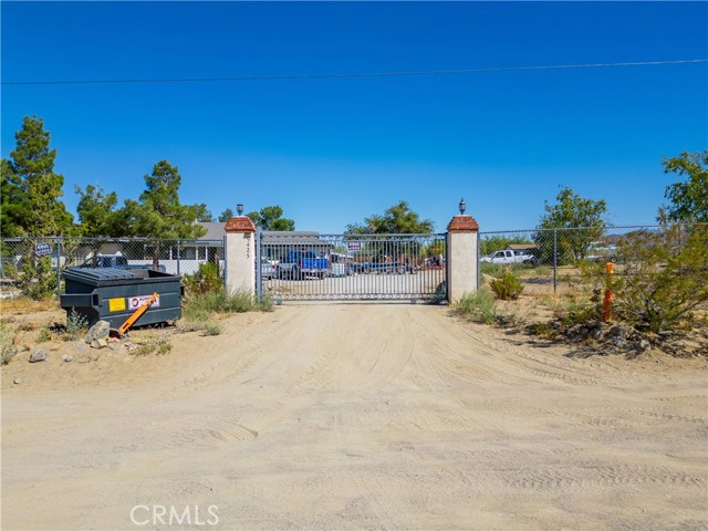 Detail Gallery Image 14 of 14 For 9425 Banta Rd, Lucerne Valley,  CA 92356 - 4 Beds | 2 Baths