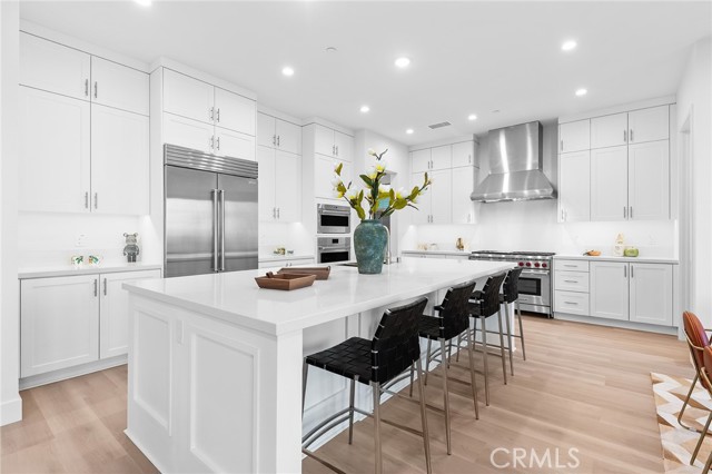 118 Sunnybank, Irvine CA: https://media.crmls.org/medias/fe7193da-46d1-448b-b9b9-509433a2f68b.jpg