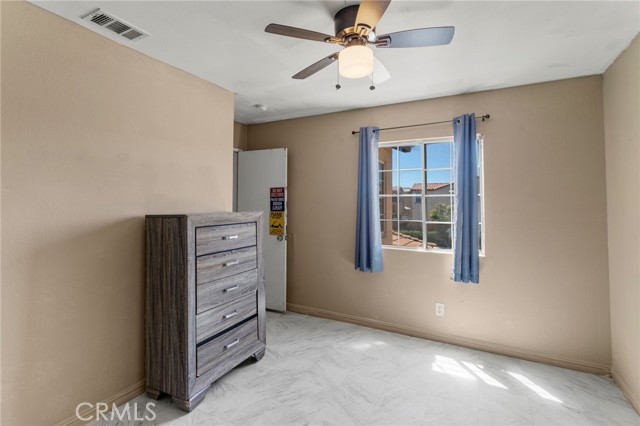 Detail Gallery Image 16 of 21 For 2293 Medical Center Dr, Perris,  CA 92571 - 3 Beds | 2/1 Baths