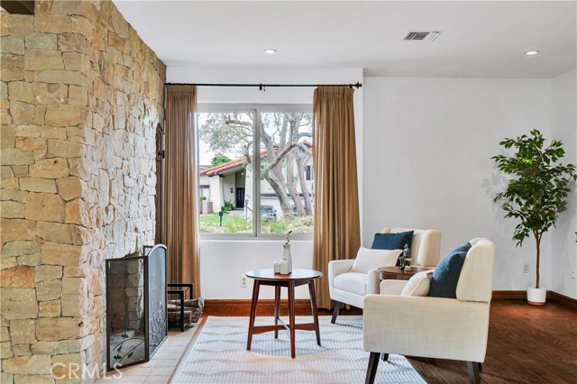 Detail Gallery Image 6 of 47 For 30440 via Victoria, Rancho Palos Verdes,  CA 90275 - 4 Beds | 2/1 Baths