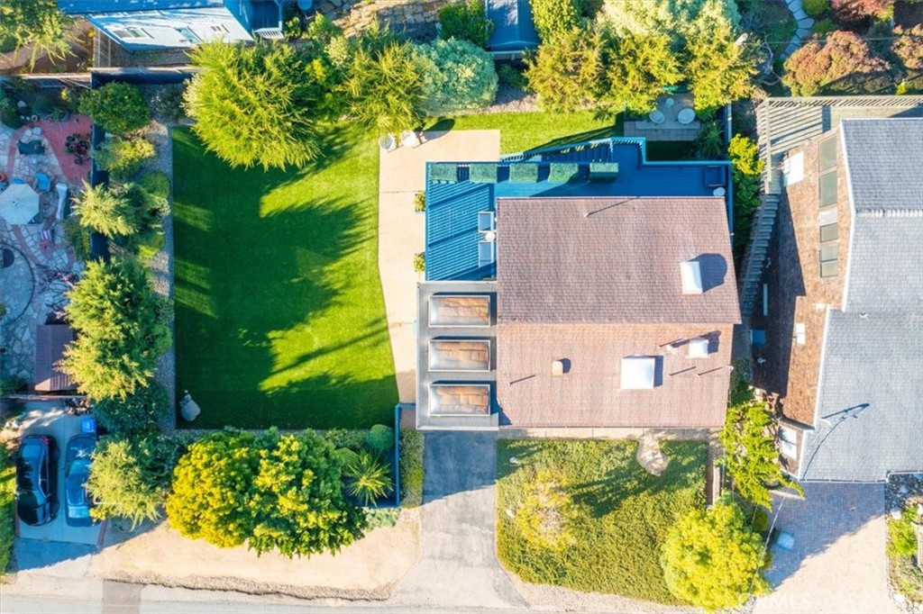 https://media.crmls.org/medias/fe71d19a-eb07-4a83-bc1b-6325be5623f1.jpg?preset=X-Large