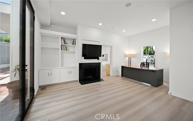 Detail Gallery Image 41 of 200 For 7930 Vulcan Dr, Los Angeles,  CA 90046 - 7 Beds | 8/1 Baths