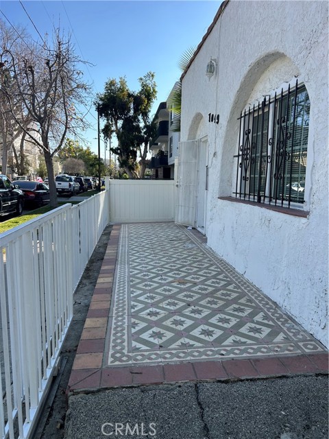 Detail Gallery Image 2 of 15 For 7049 Alabama Ave, Canoga Park,  CA 91303 - 2 Beds | 1 Baths