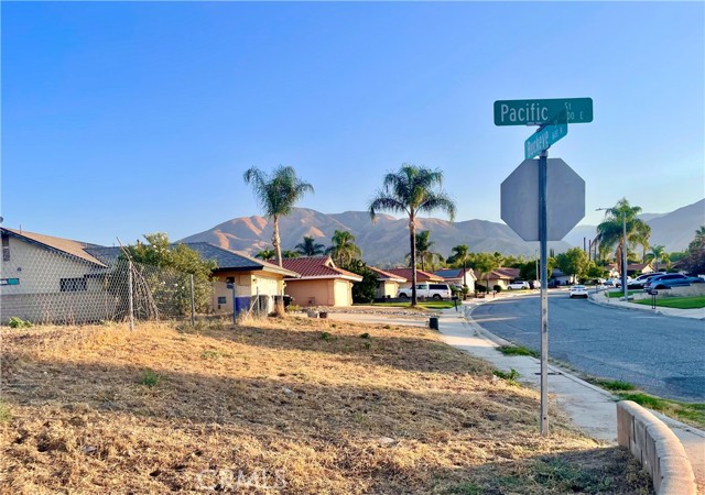 1604 Buckeye Street, Highland CA: https://media.crmls.org/medias/fe74df97-e73c-47c6-b064-780c2d8023da.jpg