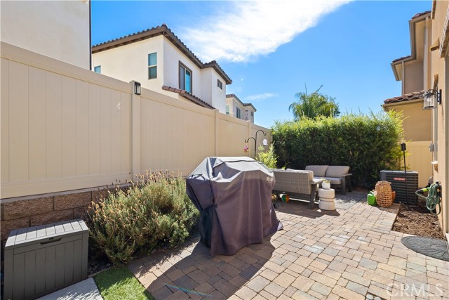 35334 Marabella Court, Winchester CA: https://media.crmls.org/medias/fe758d2f-9fa2-419c-b42d-eda16ecca453.jpg