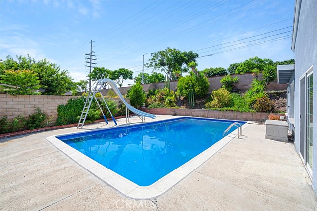 Detail Gallery Image 33 of 39 For 470 Annette Pl, Corona,  CA 92879 - 6 Beds | 2/1 Baths