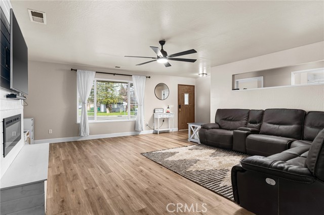 Detail Gallery Image 2 of 24 For 1019 W Monterey, Orland,  CA 95963 - 3 Beds | 2 Baths