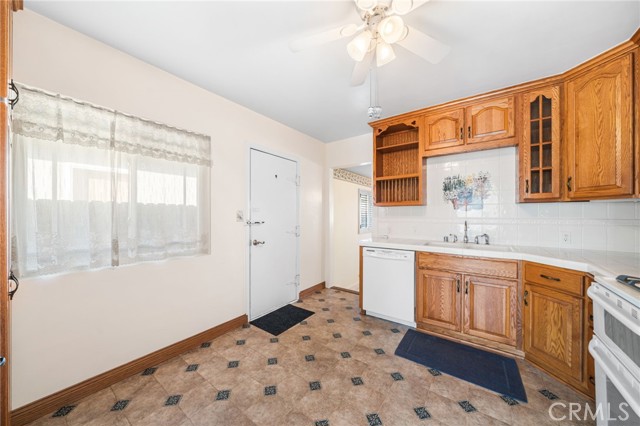 Detail Gallery Image 5 of 29 For 1237 Electric St, Gardena,  CA 90248 - 2 Beds | 1 Baths