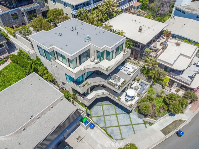 Detail Gallery Image 10 of 18 For 150 Cliff Dr, Laguna Beach,  CA 92651 - 2 Beds | 2/1 Baths