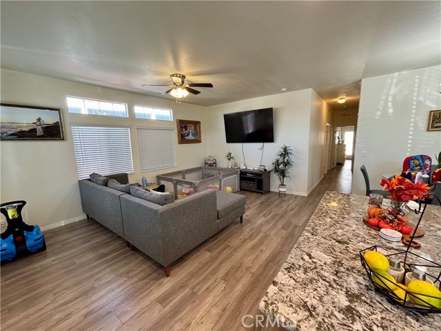 Detail Gallery Image 17 of 41 For 2139 E 4th #90,  Ontario,  CA 91764 - 3 Beds | 2 Baths