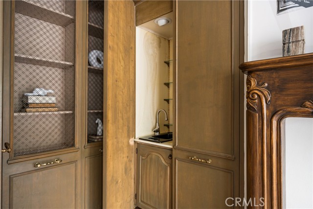 508 Evening Star Lane, Newport Beach CA: https://media.crmls.org/medias/fe7751d3-f87c-4e91-b5d4-b4acd5f4338a.jpg