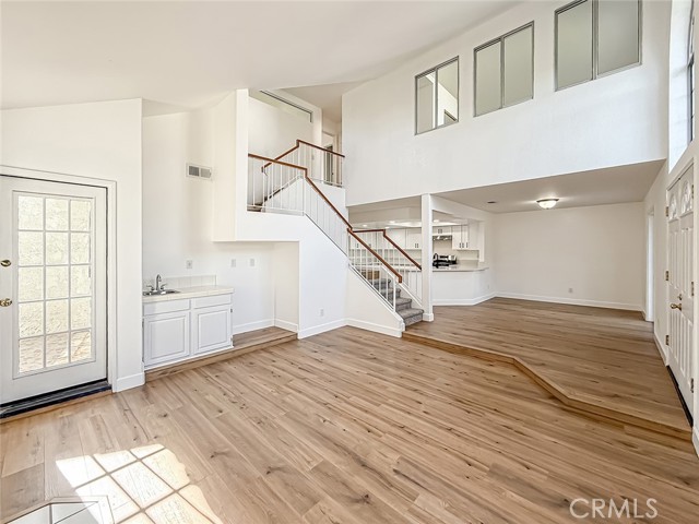 Detail Gallery Image 12 of 36 For 206 Camino Cortina, Camarillo,  CA 93010 - 3 Beds | 3 Baths