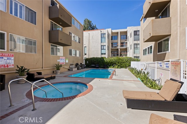 Detail Gallery Image 17 of 21 For 14141 Dickens #312,  Sherman Oaks,  CA 91423 - 2 Beds | 2 Baths