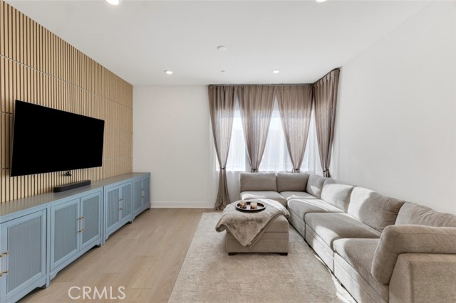 Detail Gallery Image 8 of 53 For 26712 Afton Ln, Valencia,  CA 91381 - 4 Beds | 3/1 Baths