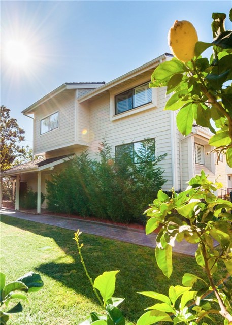 24 Bermuda Court, Manhattan Beach, California 90266, 3 Bedrooms Bedrooms, ,1 BathroomBathrooms,Residential,Sold,Bermuda,SB17026195