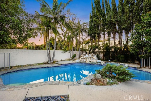 515 W Le Roy Avenue, Arcadia CA: https://media.crmls.org/medias/fe7a0300-4476-4cde-8bca-202cf3b7e755.jpg