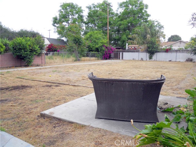 3071 N Crescent Avenue, San Bernardino CA: https://media.crmls.org/medias/fe7a1693-388d-40c4-831c-acb9e37c0a13.jpg