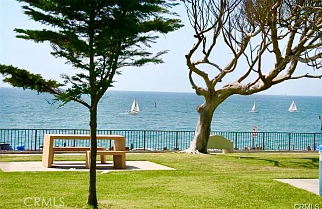 101 Broadway, Redondo Beach, California 90277, 3 Bedrooms Bedrooms, ,2 BathroomsBathrooms,Residential,For Sale,Broadway,SB25056727