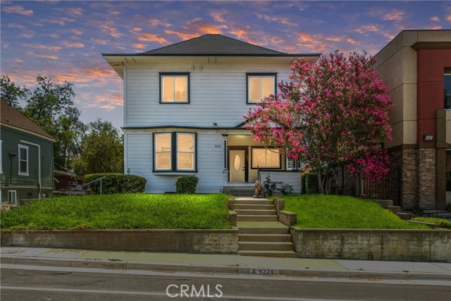 4224 Brockton Avenue, Riverside CA: https://media.crmls.org/medias/fe7c5692-58ca-42fd-9a12-17596c4e5a20.jpg