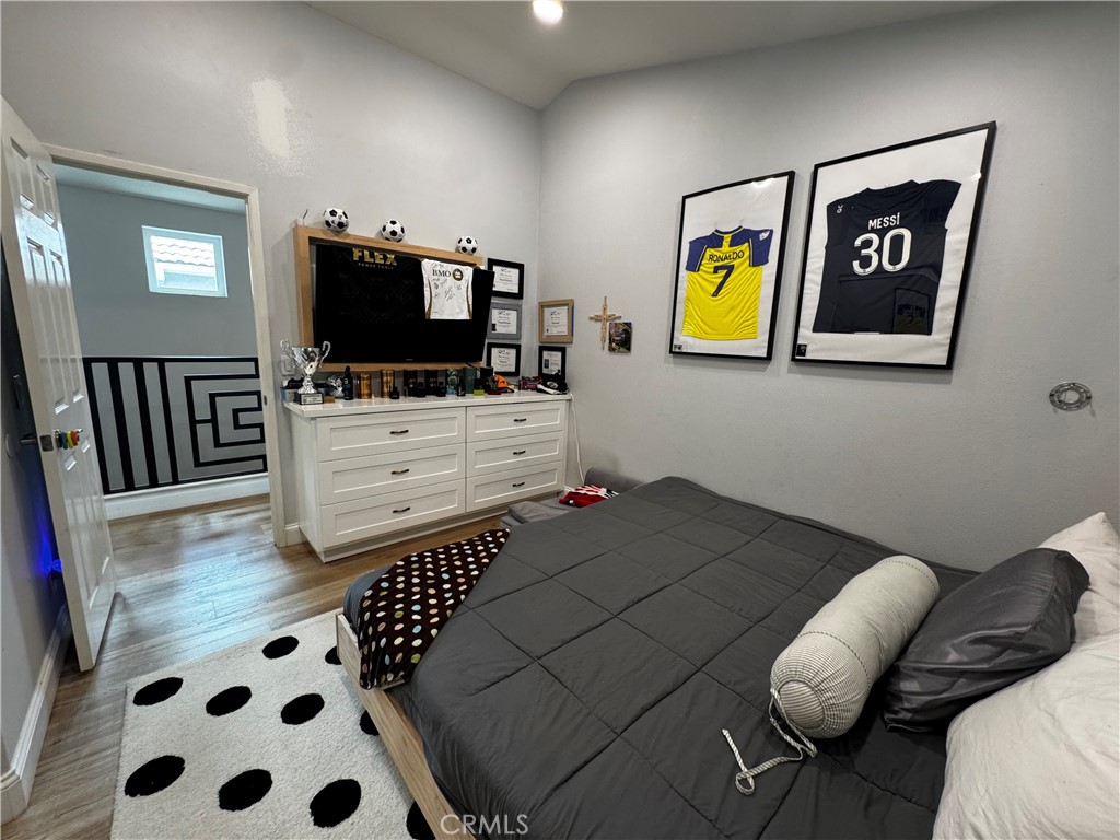 MLS #OC25241237 image #16