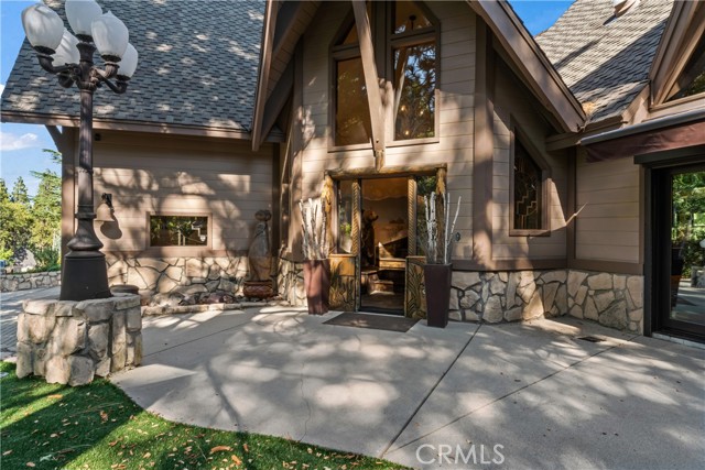 Detail Gallery Image 72 of 74 For 942 Lake Edge Way, Lake Arrowhead,  CA 92352 - 4 Beds | 5/1 Baths