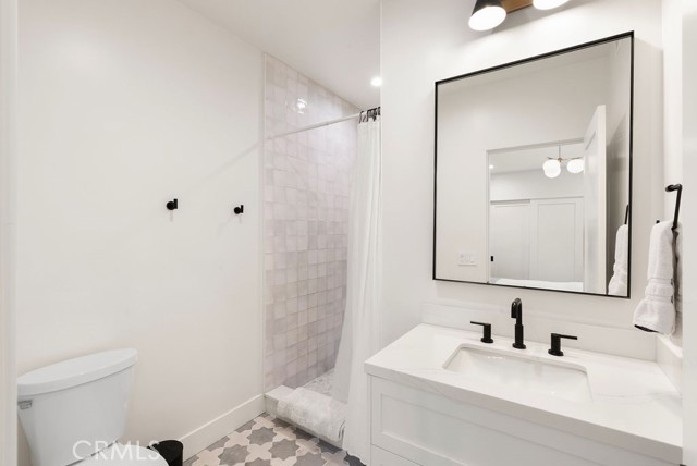 Detail Gallery Image 16 of 22 For 122 W Avenida De Los Lobos Marinos, San Clemente,  CA 92672 - 5 Beds | 4 Baths
