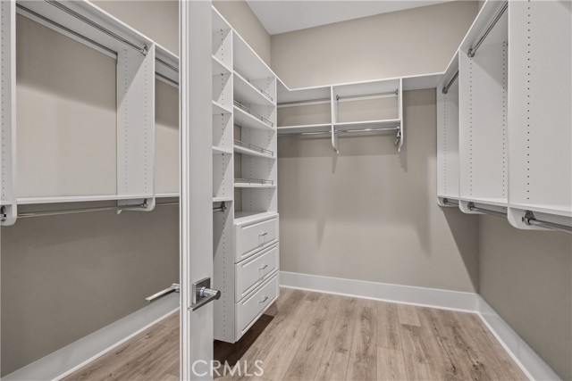 Detail Gallery Image 14 of 21 For 6505 Canyon Oaks Dr, Simi Valley,  CA 93063 - 4 Beds | 3/1 Baths