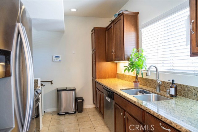 Detail Gallery Image 8 of 33 For 621 E 223rd St #C,  Carson,  CA 90745 - 3 Beds | 2/1 Baths
