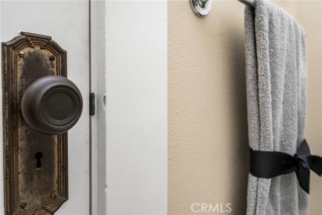 Detail Gallery Image 19 of 39 For 155 N Cleveland St, Orange,  CA 92866 - 4 Beds | 2 Baths