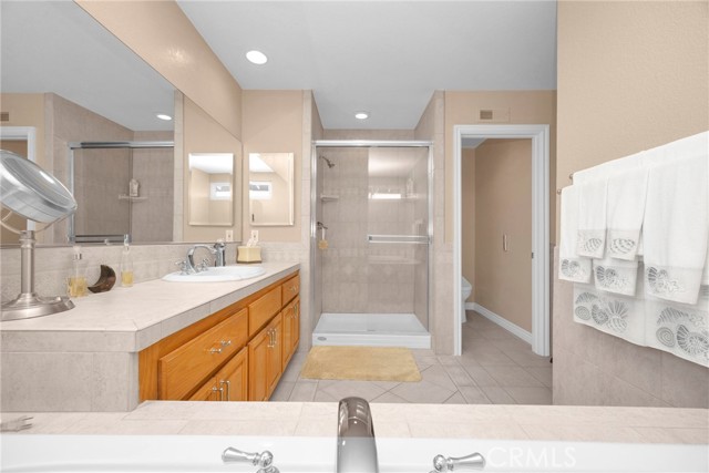 13614 Destino Place, Cerritos CA: https://media.crmls.org/medias/fe7f90c8-ce33-44d1-938b-b378613715ad.jpg
