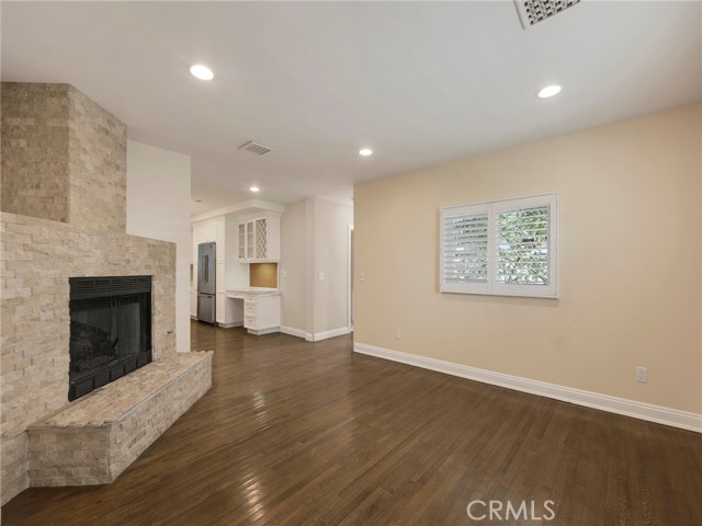 Detail Gallery Image 13 of 33 For 4231 Stern, Sherman Oaks,  CA 91423 - 4 Beds | 3 Baths