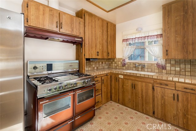 608 Elvira Avenue, Redondo Beach, California 90277, 3 Bedrooms Bedrooms, ,2 BathroomsBathrooms,Residential,Sold,Elvira,SB17014358