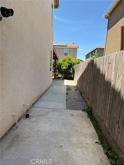 Detail Gallery Image 23 of 24 For 70 Drake St, Madera,  CA 93638 - 4 Beds | 2/1 Baths