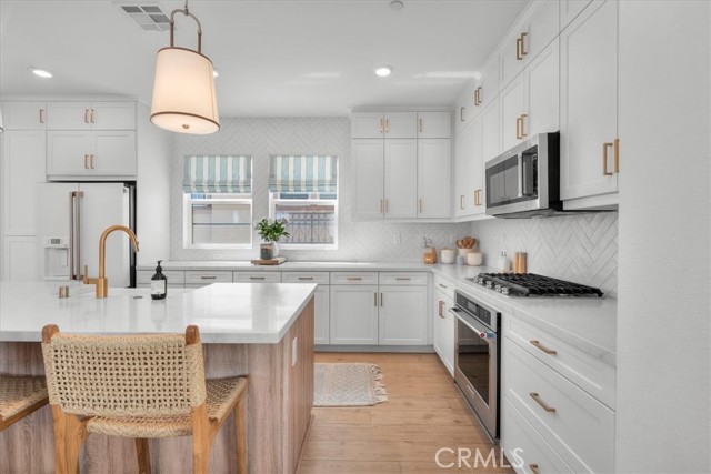 Detail Gallery Image 9 of 56 For 27659 S Rosewood Ln, San Pedro,  CA 90732 - 4 Beds | 3/1 Baths