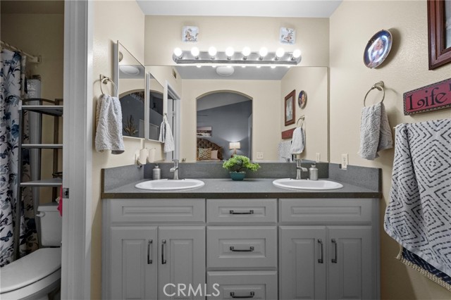 Detail Gallery Image 24 of 55 For 15070 Spring, Fontana,  CA 92335 - 5 Beds | 2 Baths