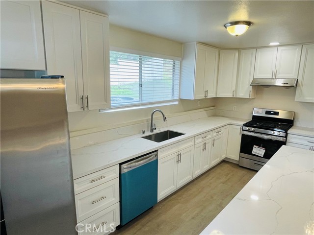 Detail Gallery Image 11 of 31 For 3823 Robinhood Ln #C,  Vista,  CA 92084 - 2 Beds | 1 Baths