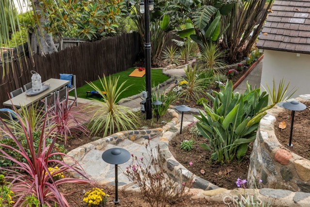 10 Camel Point, Laguna Beach CA: https://media.crmls.org/medias/fe83f38f-fb13-49ab-9d67-672364da7f58.jpg