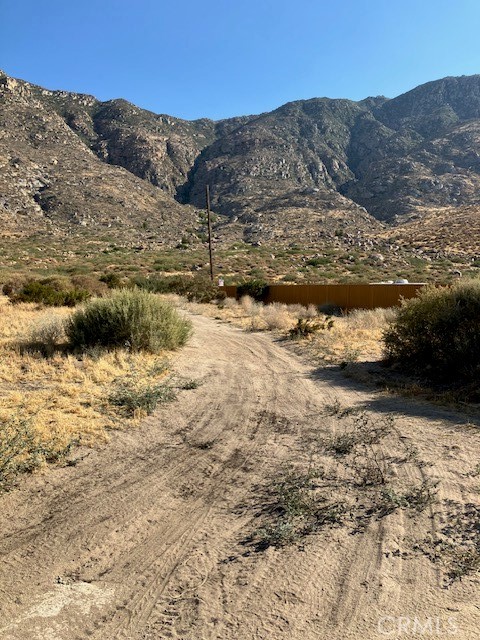51967 Hattie Avenue, Cabazon CA: https://media.crmls.org/medias/fe840b8c-e4cd-41ce-a965-060dd50f38dc.jpg
