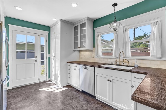 Detail Gallery Image 13 of 25 For 4109 Higuera, Culver City,  CA 90232 - 2 Beds | 1 Baths