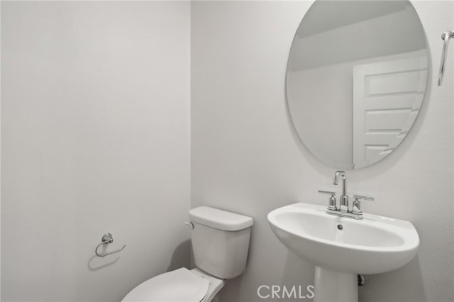 Detail Gallery Image 15 of 29 For 228 Farley Ln, Pomona,  CA 91767 - 2 Beds | 2/1 Baths