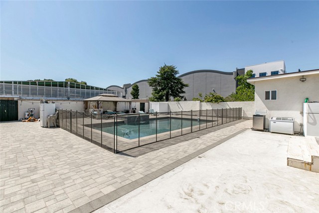 11024 Peoria Street, Sun Valley CA: https://media.crmls.org/medias/fe84d2cb-9058-42e4-a7eb-3ff80334e1b8.jpg